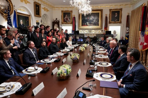 Estados Unidos y Ucrania discuten el proceso de paz y la cooperación en defensa - ảnh 1