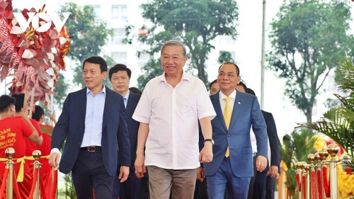 Comienza en Hung Yen la construcción de un estadio con 60.000 asientos - ảnh 1