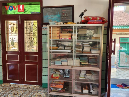 Mezquita de Mubarak: un singular enclave de visita en la provincia de An Giang - ảnh 4