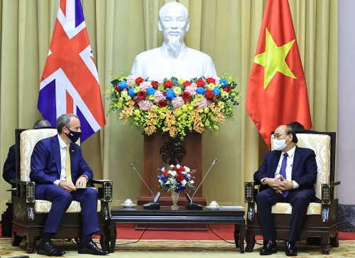 Nguyên Xuân Phuc rencontre Dominic Raab - ảnh 1