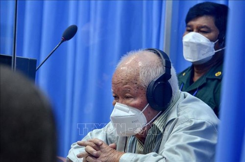 Cambodge : l’ex-chef khmer rouge Khieu Samphan jugé en appel - ảnh 1