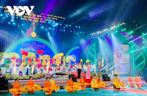 Clôture du festival national du don ca tài tu 2022 - ảnh 1