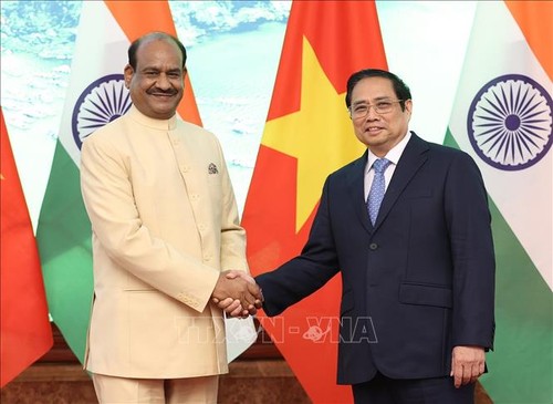 Om Birla: Le Vietnam est un pilier de notre stratégie «Agir vers l’Est» - ảnh 1