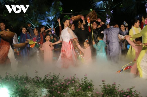 Le festival de l’ao dai Quang Ninh 2022 - ảnh 1