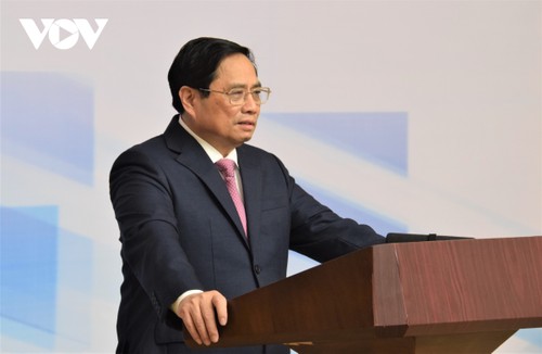 Pham Minh Chinh veut faire du Vietnam un centre des chaînes de valeurs mondiales - ảnh 1