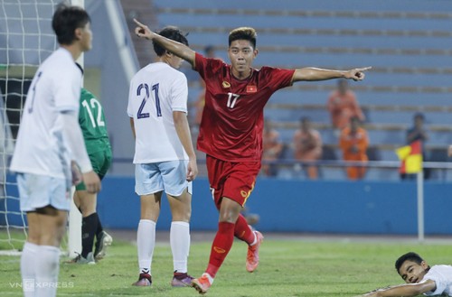 Football des moins de 17 ans: le Vietnam bat Taipei (Chine) 4-0 - ảnh 1