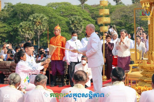 SEA Game 32: La cérémonie d'allumage de la torche au Cambodge - ảnh 1