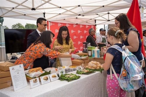 Le Vietnam séduit les visiteurs de la Foire culinaire et culturelle de l’ONU 2023 - ảnh 1