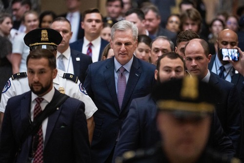 Kevin McCarthy ne se représentera pas après sa destitution - ảnh 1