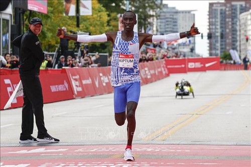 Le marathonien Kelvin Kiptum sera enterré le 24 février dans son village du Kenya - ảnh 1