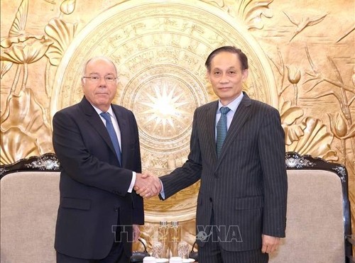 Lê Hoài Trung rencontre Mauro Vieira - ảnh 1