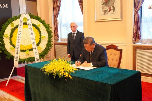 Xi Jinping rend hommage à Nguyên Phu Trong - ảnh 2