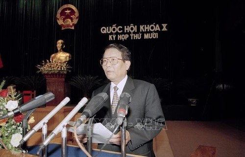 L’ancien président Trân Duc Luong salué pour son rôle dans les réformes et la défense nationale - ảnh 4