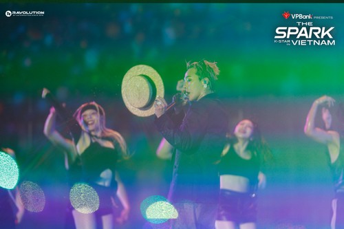 K-Star Spark Mega Concert: quand la K-pop embrase My Dinh sous la pluie     - ảnh 7