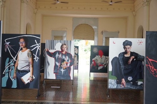 Chloé Saï Breil-Dupont: Ma peinture parle d’amour, de mémoire et de tendresse - ảnh 3