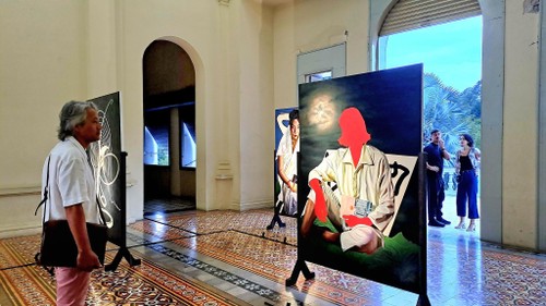 Chloé Saï Breil-Dupont: Ma peinture parle d’amour, de mémoire et de tendresse - ảnh 6