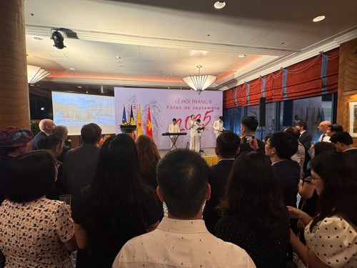 Bonnes Fêtes officielles de la Wallonie et de la Fédération Wallonie-Bruxelles au Vietnam - ảnh 1