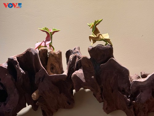 Nêp Dó: le papier dó au cœur de l’origami contemporain  - ảnh 4
