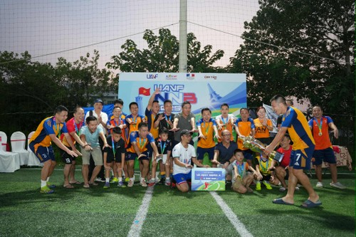 Tournoi de football UAVF–NNB 2025: le sport au service de l’amitié entre la France, le Vietnam et l’Europe - ảnh 6