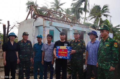 Efforts de reconstruction après le passage du typhon Kalmaegi à Dak Lak - ảnh 1