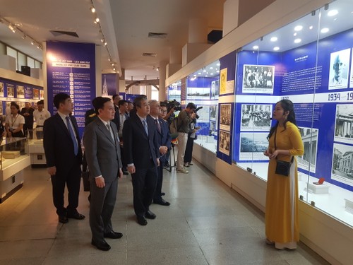 Une nouvelle exposition révèle les traces du président Hô Chi Minh en Russie - ảnh 1