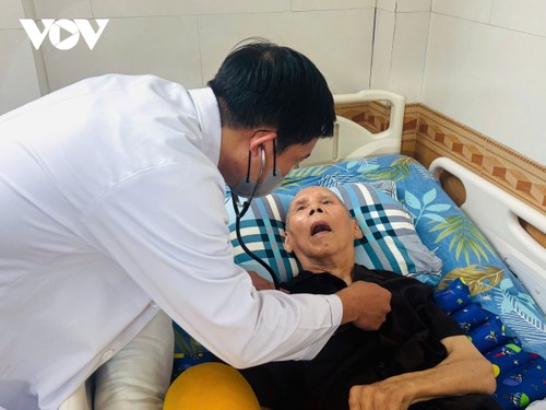À Hô Chi Minh-Ville, le maillage des soins s’adapte au vieillissement de la population - ảnh 1