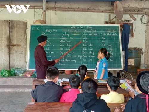 Truong Van Chinh, gardien de l’écriture San Diu à Thai Nguyên    - ảnh 3