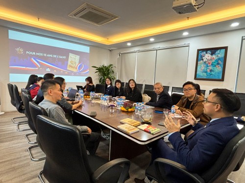 La France, le temps du souvenir: Des mémoires qui prolongent l’amitié franco-vietnamienne - ảnh 2