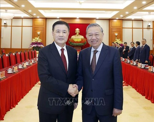 Le Vietnam réaffirme la priorité accordée à ses relations avec la Chine - ảnh 2