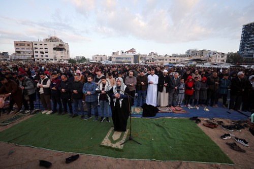 Aïd al-Fitr sous haute tension à Gaza et Jérusalem - ảnh 1