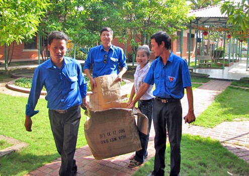 สรุป 1 ปีโครงการ “ ส่งปัญญาชนรุ่นใหม่ไปดำรงตำแหน่งรองประธานในตำบลที่ยากจน” - ảnh 1