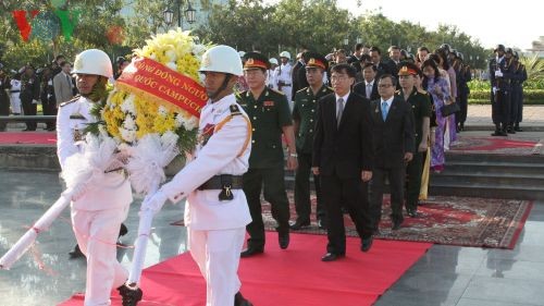 กิจกรรมฉลองครบรอบ 69 ปีวันก่อตั้งกองทัพประชาชนเวียดนาม  - ảnh 1