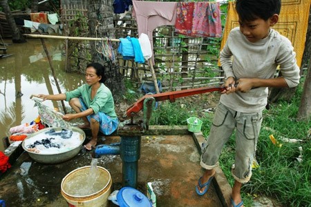 ดำเนินโครงการ “การเปลี่ยนแปลงของสภาพภูมิอากาศและการจัดสรรน้ำสะอาดในเขตที่ราบลุ่มแม่น้ำโขง” - ảnh 1