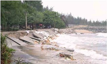 ปรับเปลี่ยนโครงสร้างเศรษฐกิจเพื่อรับมือกับการเปลี่ยนแปลงของสภาพภูมิอากาศในจังหวัดริมฝั่งทะเล - ảnh 1