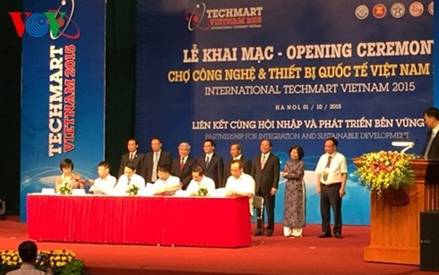 Techmart 2015 การเชื่อมโยงเพื่อการผสมผสานและพัฒนาอย่างยั่งยืน - ảnh 1