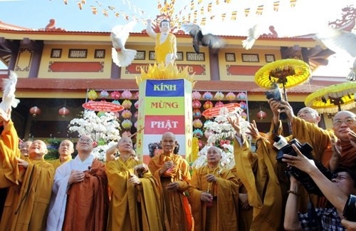 ก้าวพัฒนาใหม่ในการปกป้องสิทธิเสรีภาพด้านความเลื่อมใสของประชาชน - ảnh 1