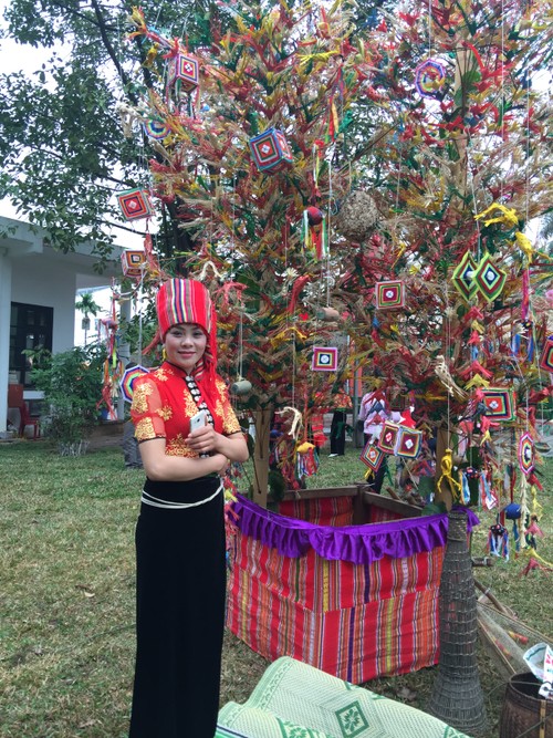 สัมผัสบรรยากาศวัฒนธรรมเขตตะวันตกเฉียงเหนือ ณ พิพิธภัณฑ์ชาติพันธุ์เวียดนาม - ảnh 4