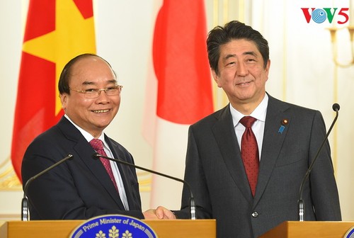 แถลงการณ์ร่วมที่ผลักดันความสัมพันธ์หุ้นส่วนยุทธศาสตร์เวียดนาม – ญี่ปุ่นให้กว้างลึกมากขึ้น - ảnh 1