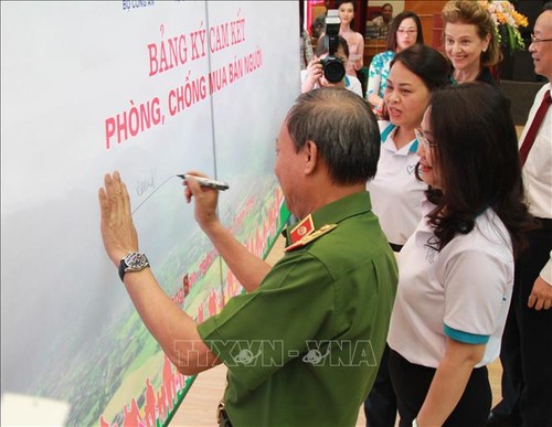 การชุมนุมขานรับวันปวงชนป้องกันและปราบปรามการลักลอบค้ามนุษย์ปี 2019 - ảnh 1