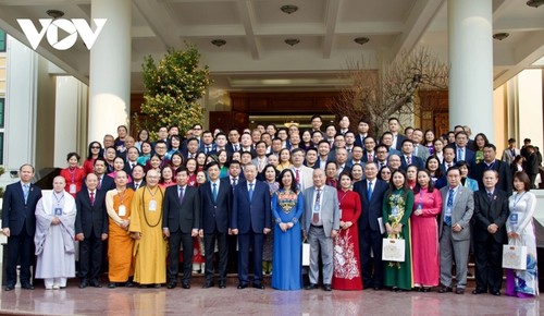 สามัคคีชนในชาติเพื่อก้าวเข้าสู่ศักราชแห่งการผงาด - ảnh 1