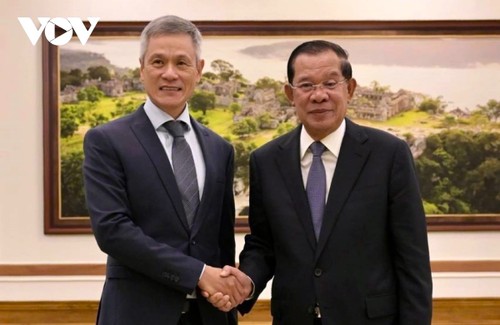 พัฒนาความสัมพันธ์มิตรภาพและความร่วมมือระหว่างเวียดนามกับกัมพูชาให้นับวันจริงจังและมีประสิทธิภาพมากขึ้น - ảnh 1