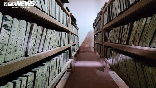 เยี่ยมวัดโบ๋ด่าที่มีสวนเจดีย์ใหญ่ที่สุดในเวียดนาม - ảnh 12