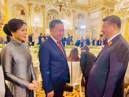 เลขาธิการใหญ่พรรค โตเลิม พบปะกับผู้นำประเทศต่างๆ ณ รัสเซีย - ảnh 1