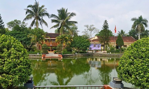 อนุสรณ์สถานประธานโฮจิมินห์ที่เมืองเหงียะโหละ— อยู่ในใจชาวตะวันตกเฉียงเหนือตลอดกาล - ảnh 1