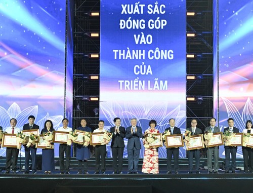 ปิดงานนิทรรศการผลสำเร็จของประเทศ “80 ปี เส้นทางแห่งเอกราช - เสรีภาพ – ความสุข” - ảnh 3