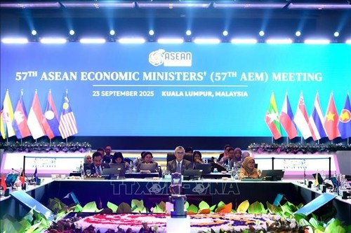 อาเซียนย้ำถึงคำมั่นเกี่ยวกับการค้าเสรีและความยุติธรรม - ảnh 1