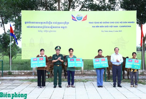 เวียดนาม – กัมพูชา ร่วมกันสร้างพื้นที่เขตชายแดนแห่งความสามัคคีและมิตรไมตรีอันแน่นแฟ้น - ảnh 2