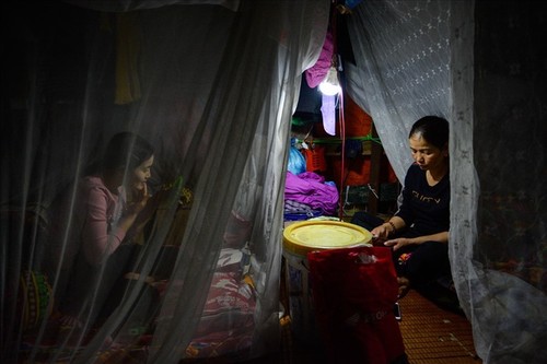 Life on Hanoi's floating guesthouse - ảnh 7