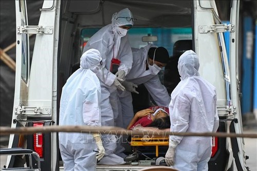 US, France, UK to help India fight COVID-19 - ảnh 1