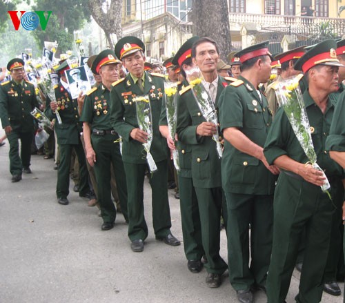  “Đại tướng mất, chúng tôi như mất người thân”  - ảnh 4